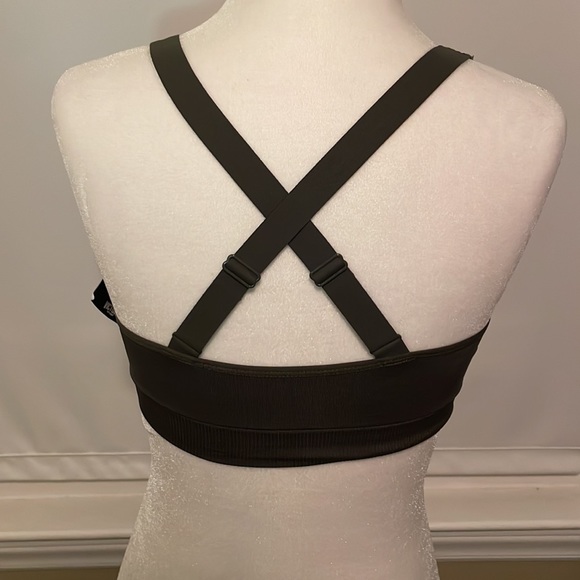 NWT Victoria’s Secret SPORT bra criss cross straps - olive green size S - Picture 3 of 5